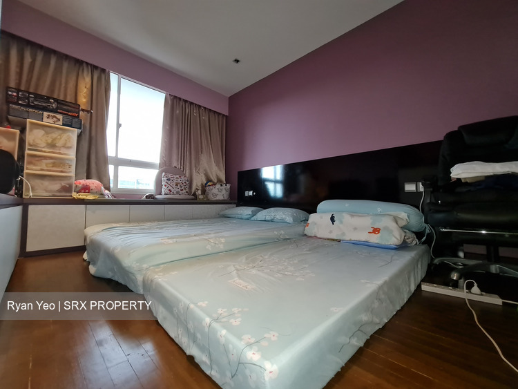 Punggol Sapphire thumbnail photo